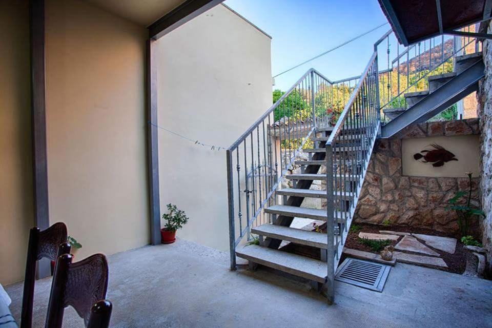 Apartment Domina Vis Exteriér fotografie