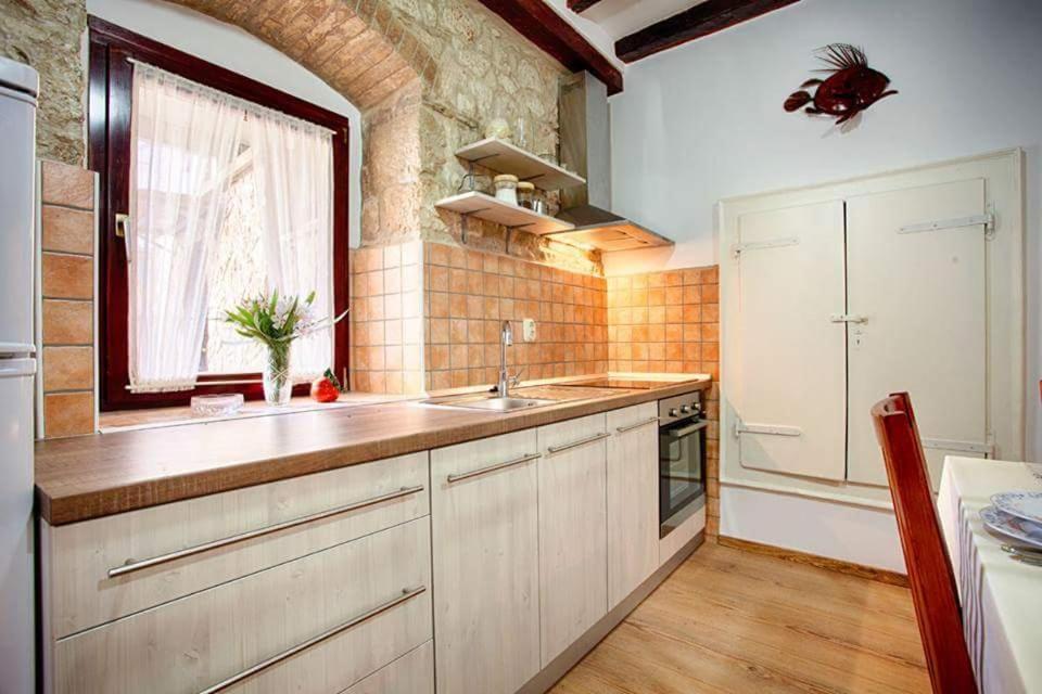 Apartment Domina Vis Exteriér fotografie